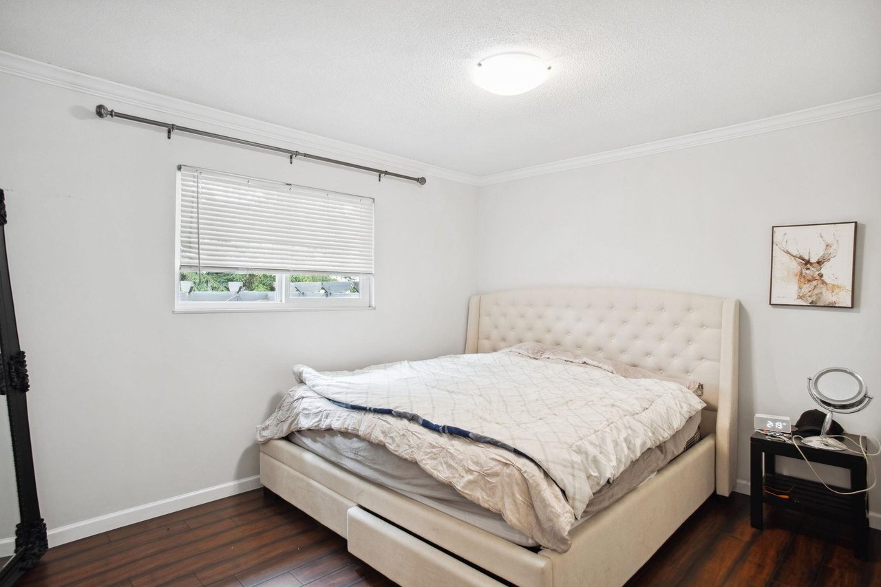 18348 63a Ave
