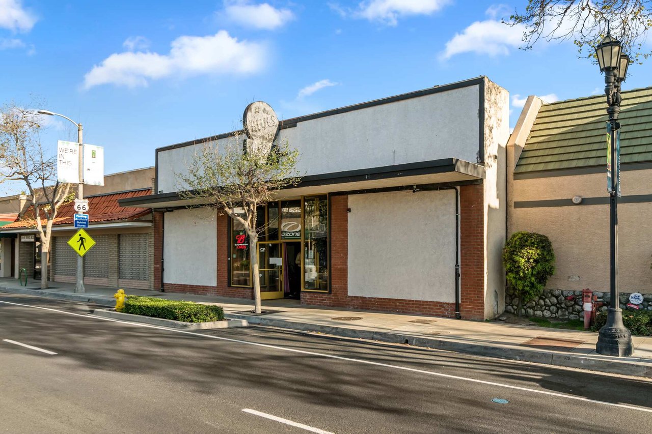 16 E Huntington Dr