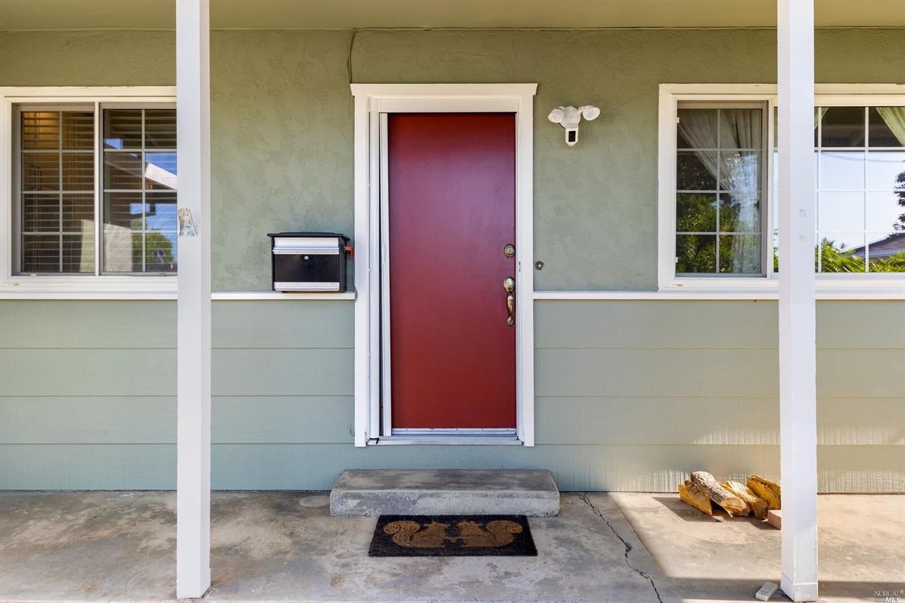 330 Lucas Cir