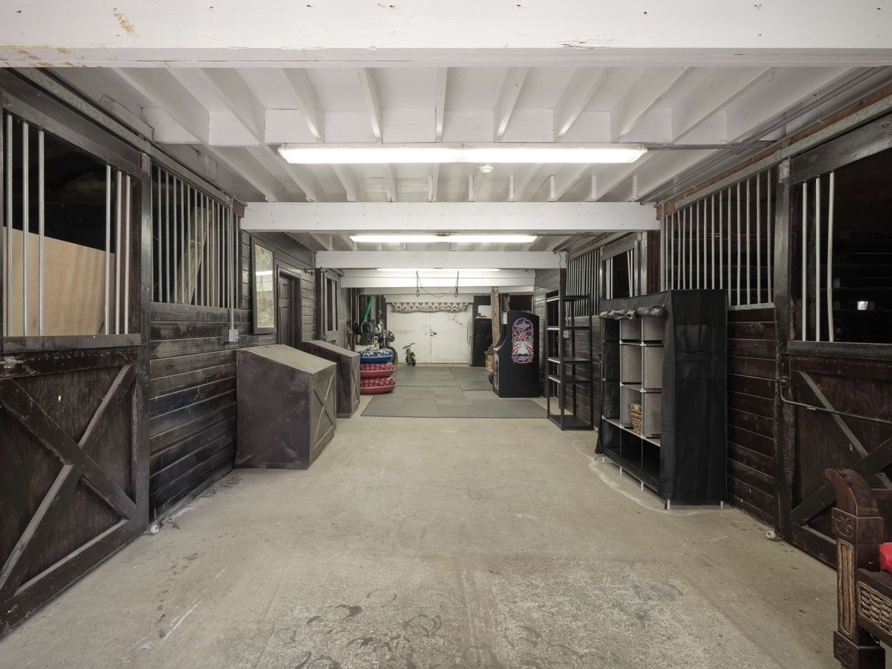 LONGHOUSE FARM 