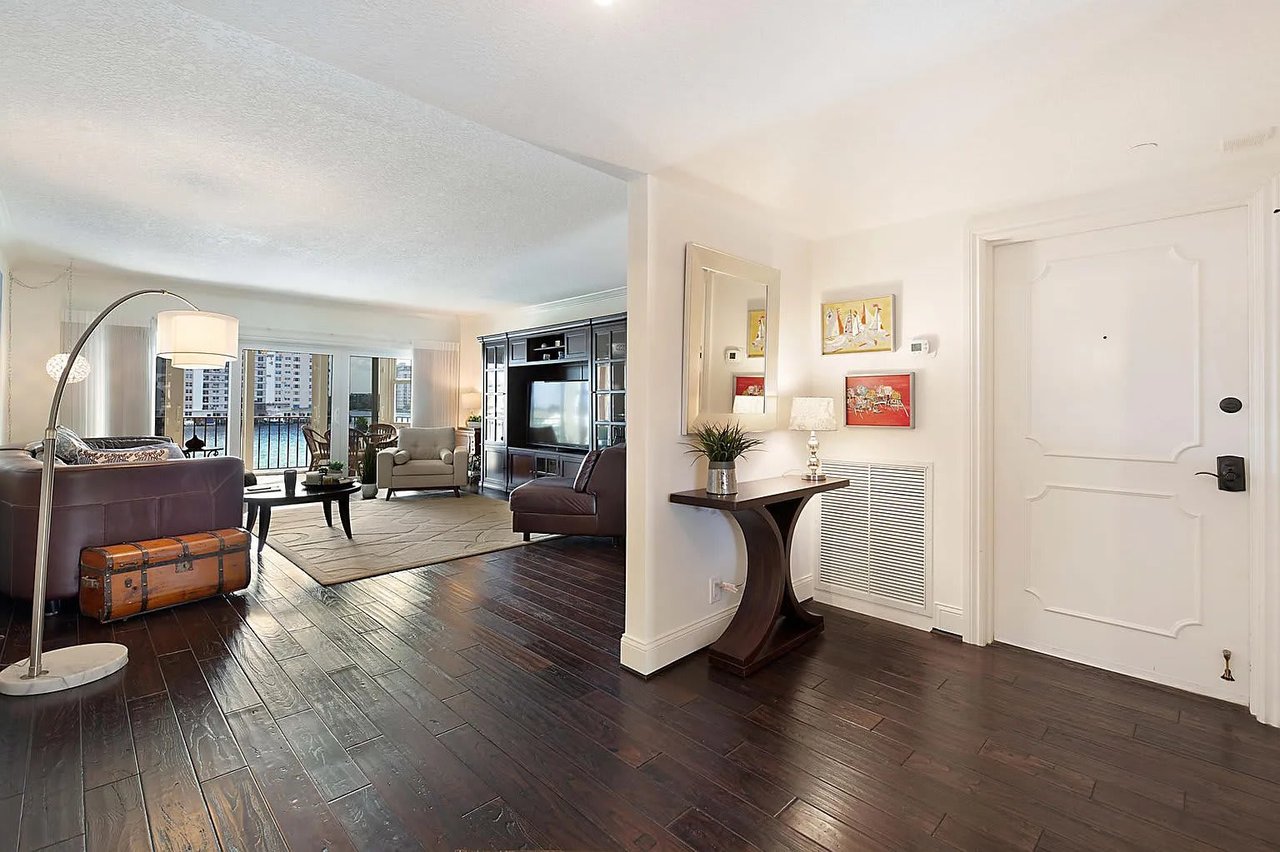 220 Macfarlane Dr Unit: 303