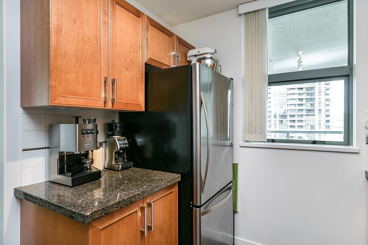 504-4388 Buchanan St