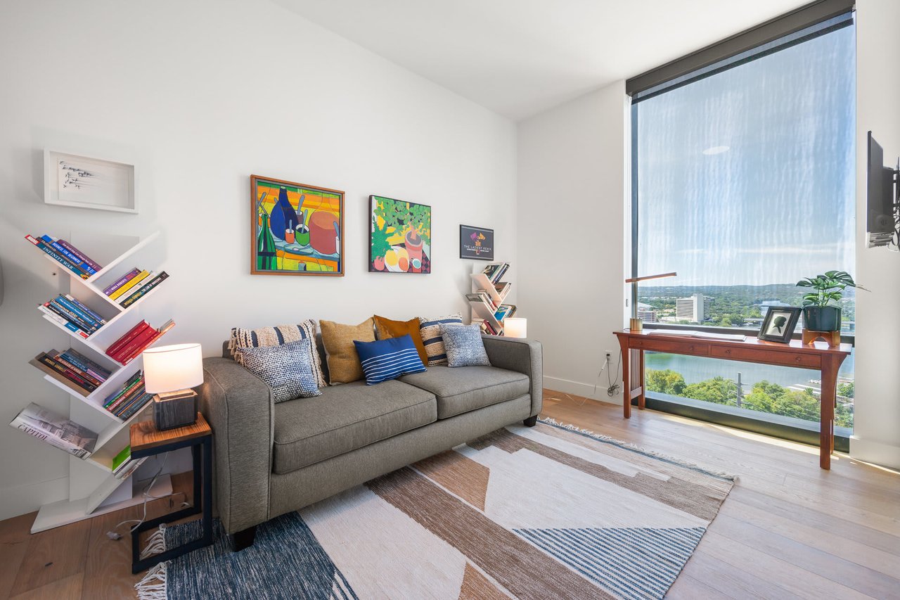 70 Rainey St Unit: 1608