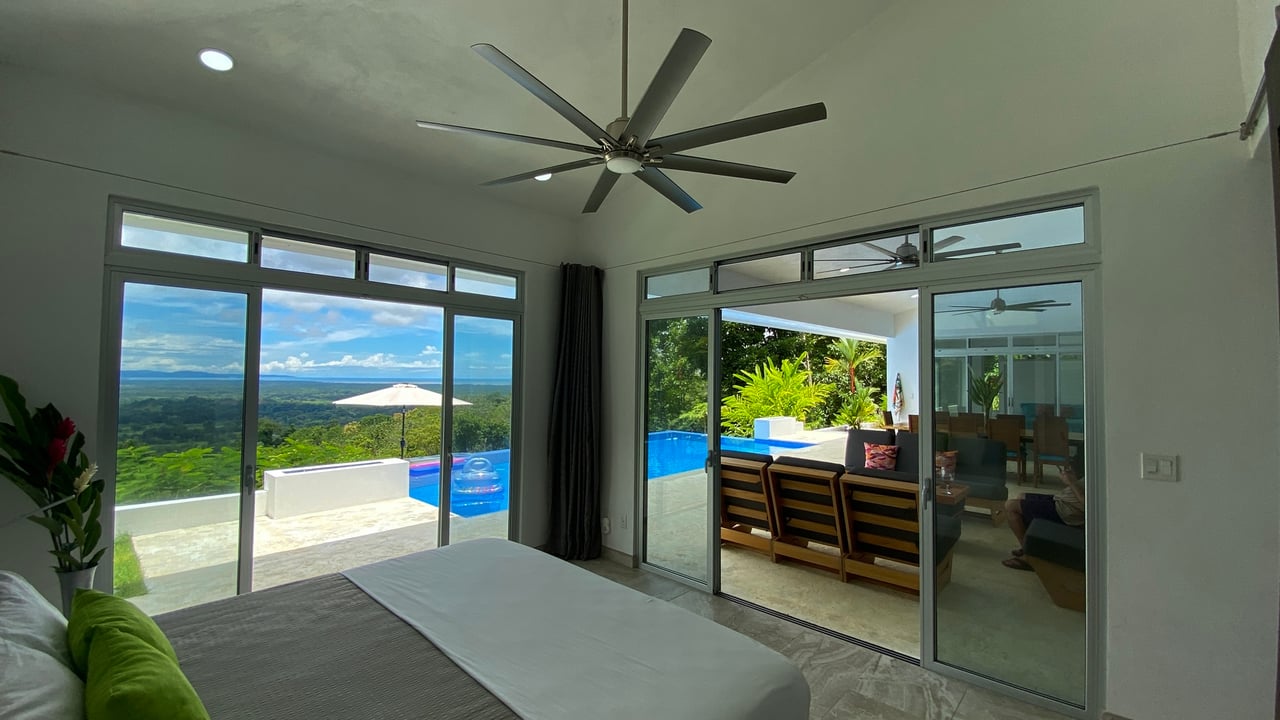 Modern Oceanview Infinity Pool Estate, Ojochal, Puntarenas