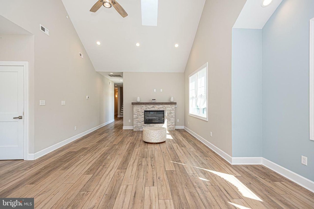 12121 Salt Point Rd