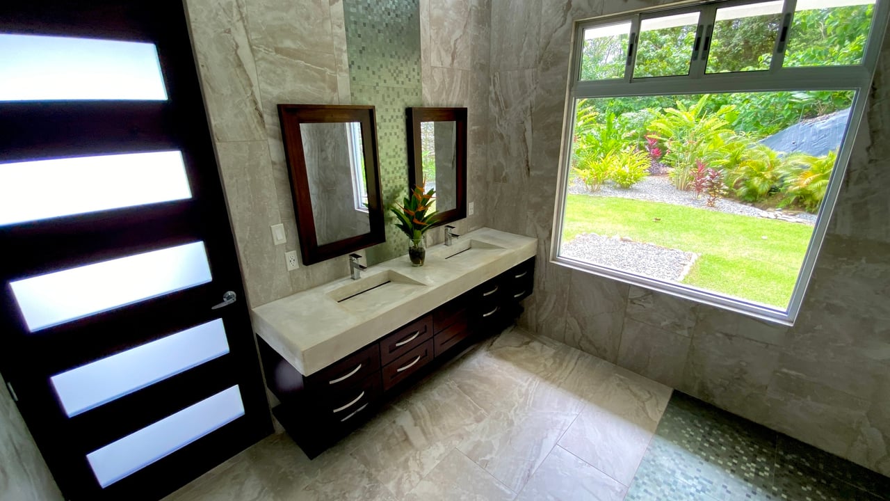 Modern Oceanview Infinity Pool Estate, Ojochal, Puntarenas