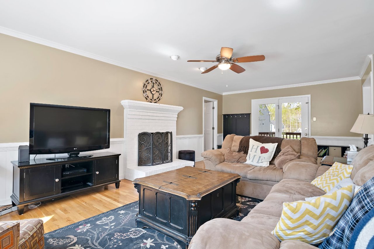 8625 Whirlaway Drive