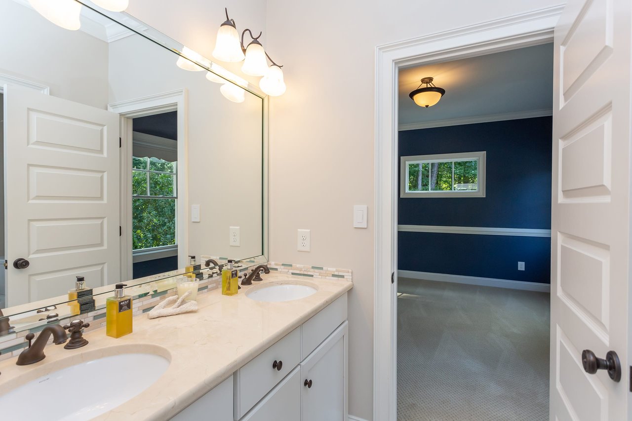 102 Founders Rdg Dr
