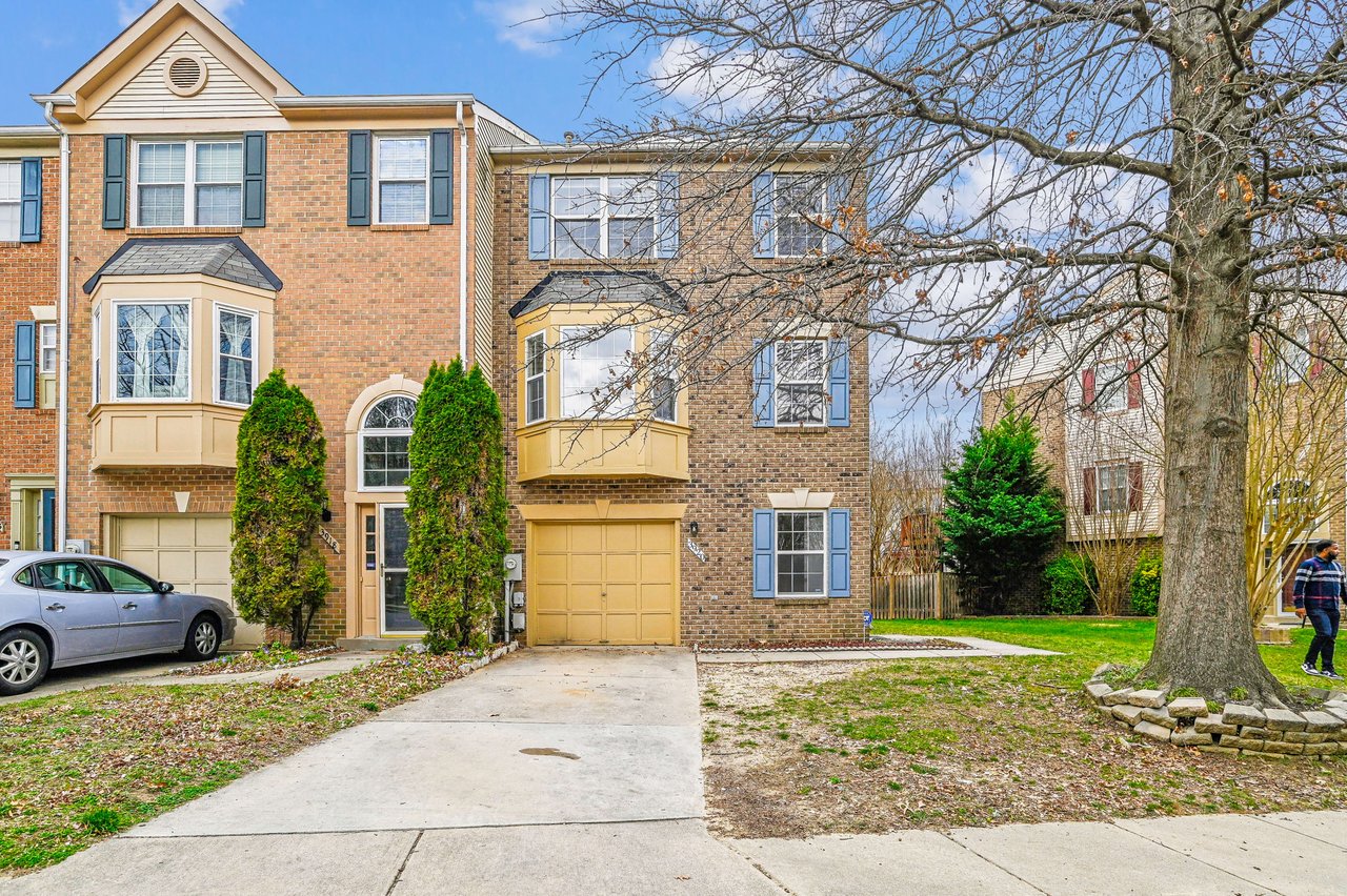 3920 Elite Street, Bowie Maryland: An Updated End Unit Townhome