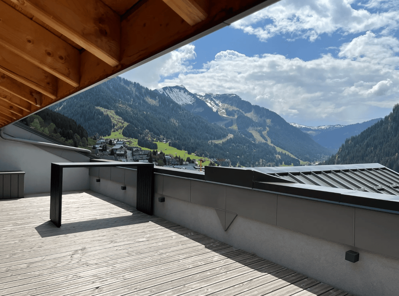 SUNNY CHATEL PENTHOUSE 