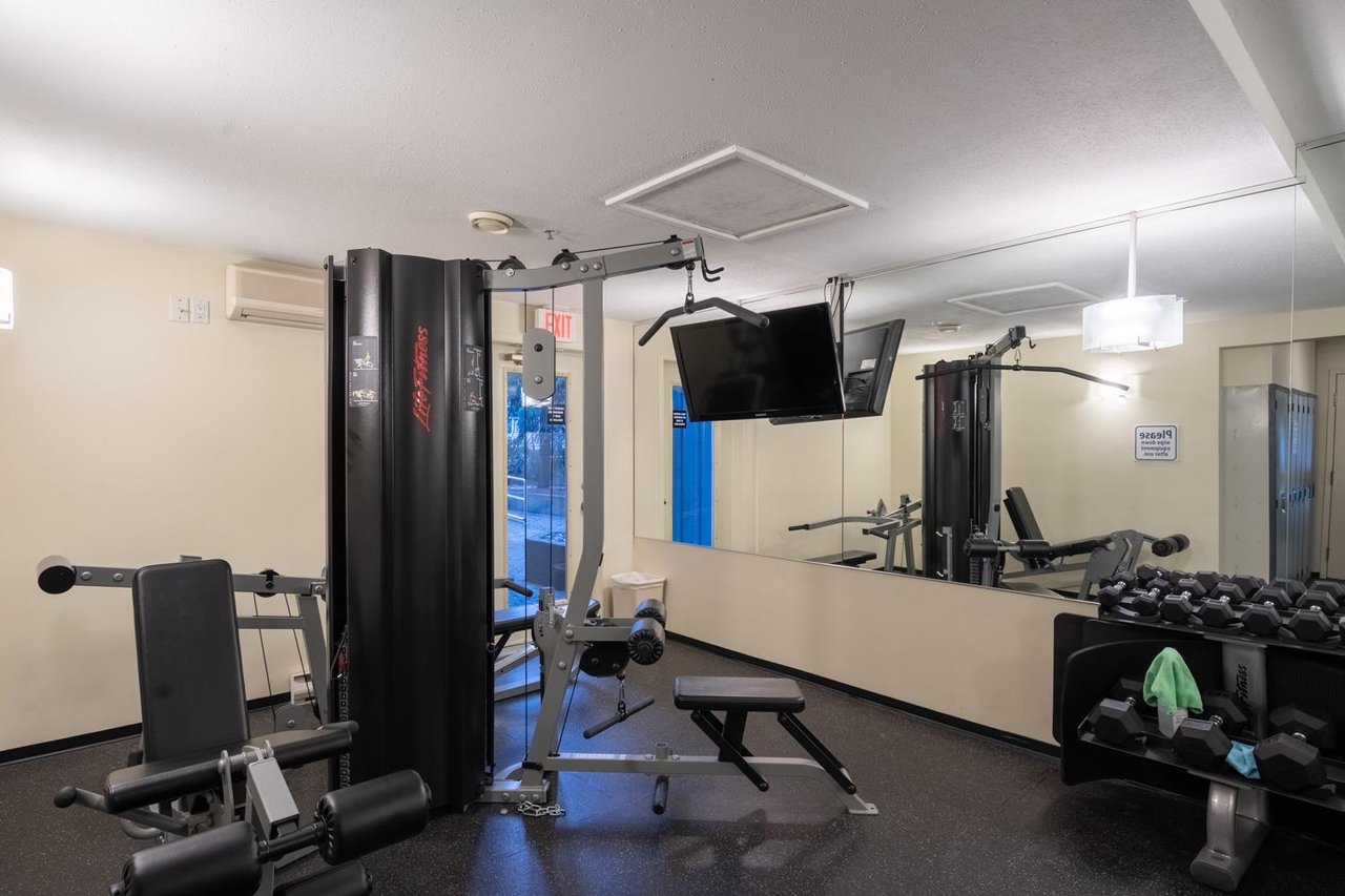 337-4573 Chateau Blvd