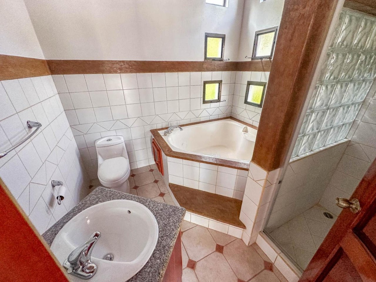 Secure Gated Villa Community, Ojochal, Puntarenas