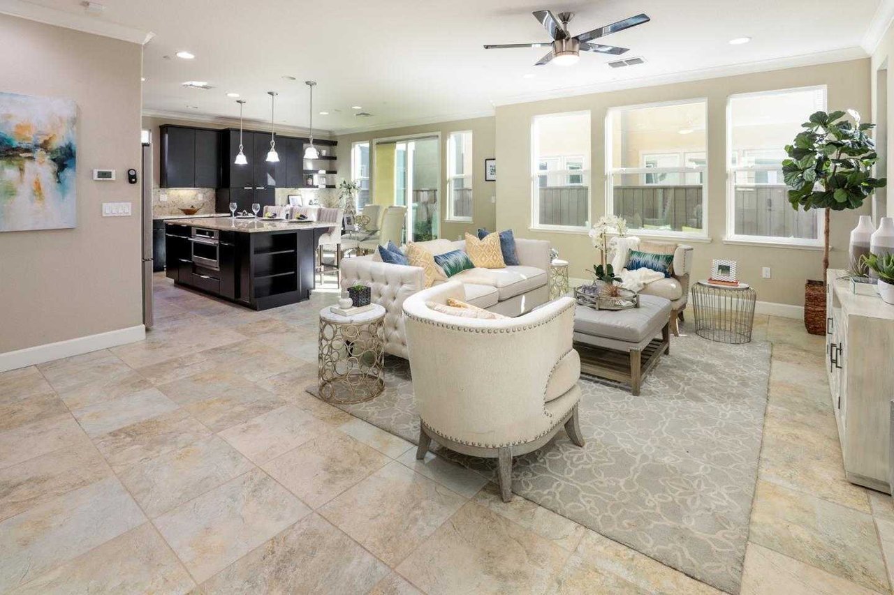 6033 Golden Vista DR