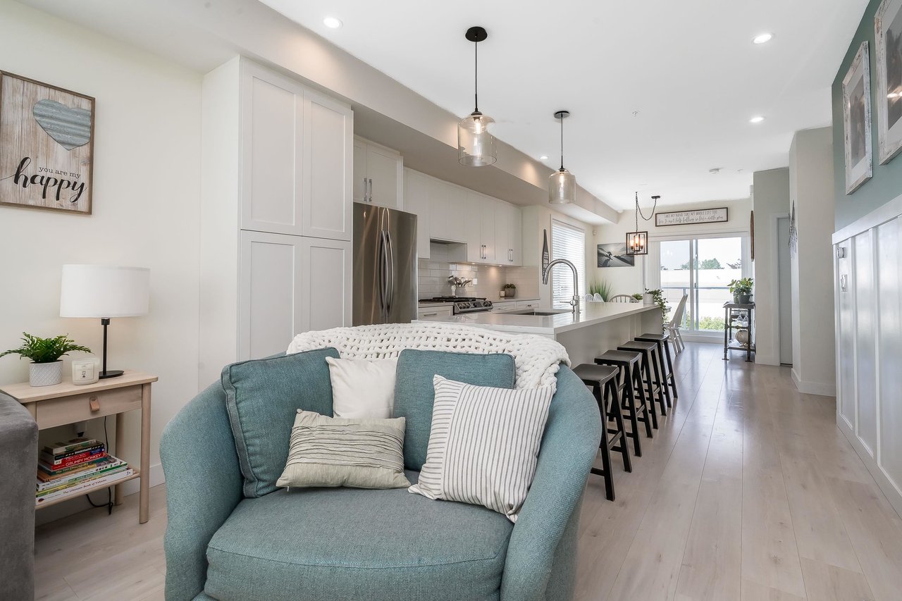 21-19628 55a Avenue, Langley