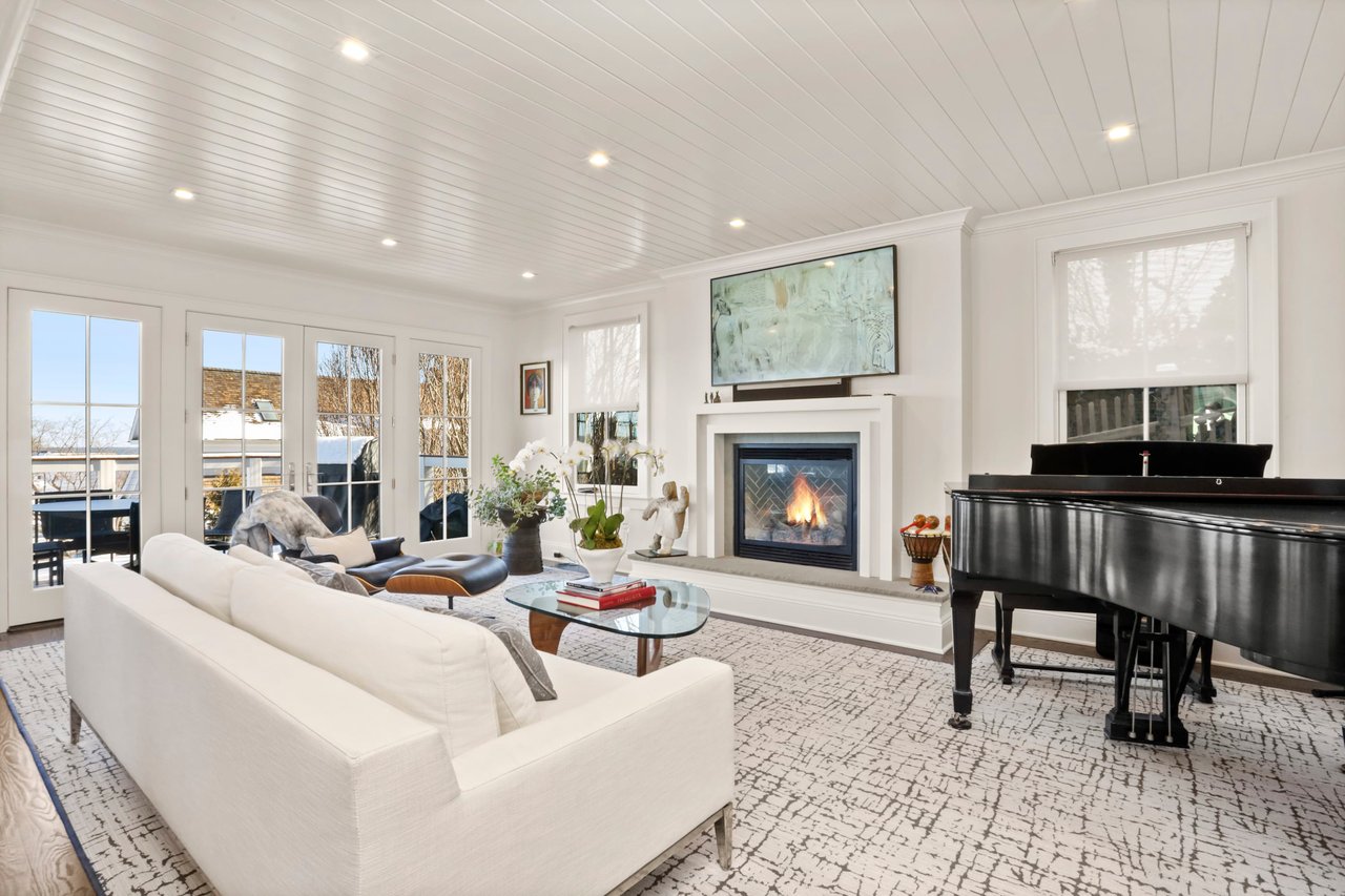 19 Sterling Drive