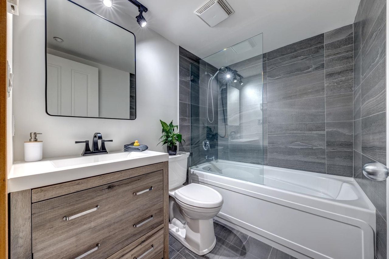 102-4660 Blackcomb Wy