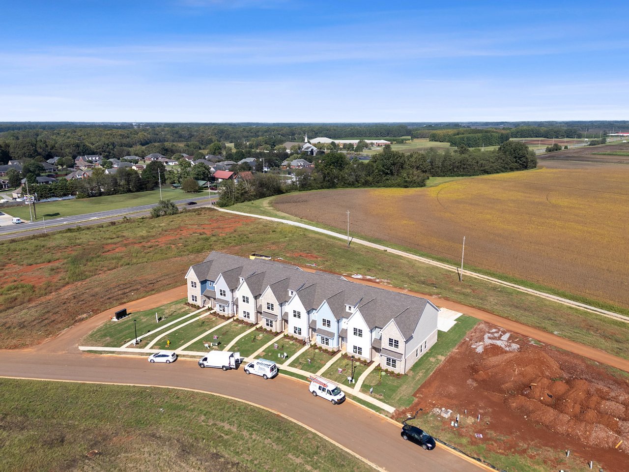 BEAUTIFUL TOWNHOME