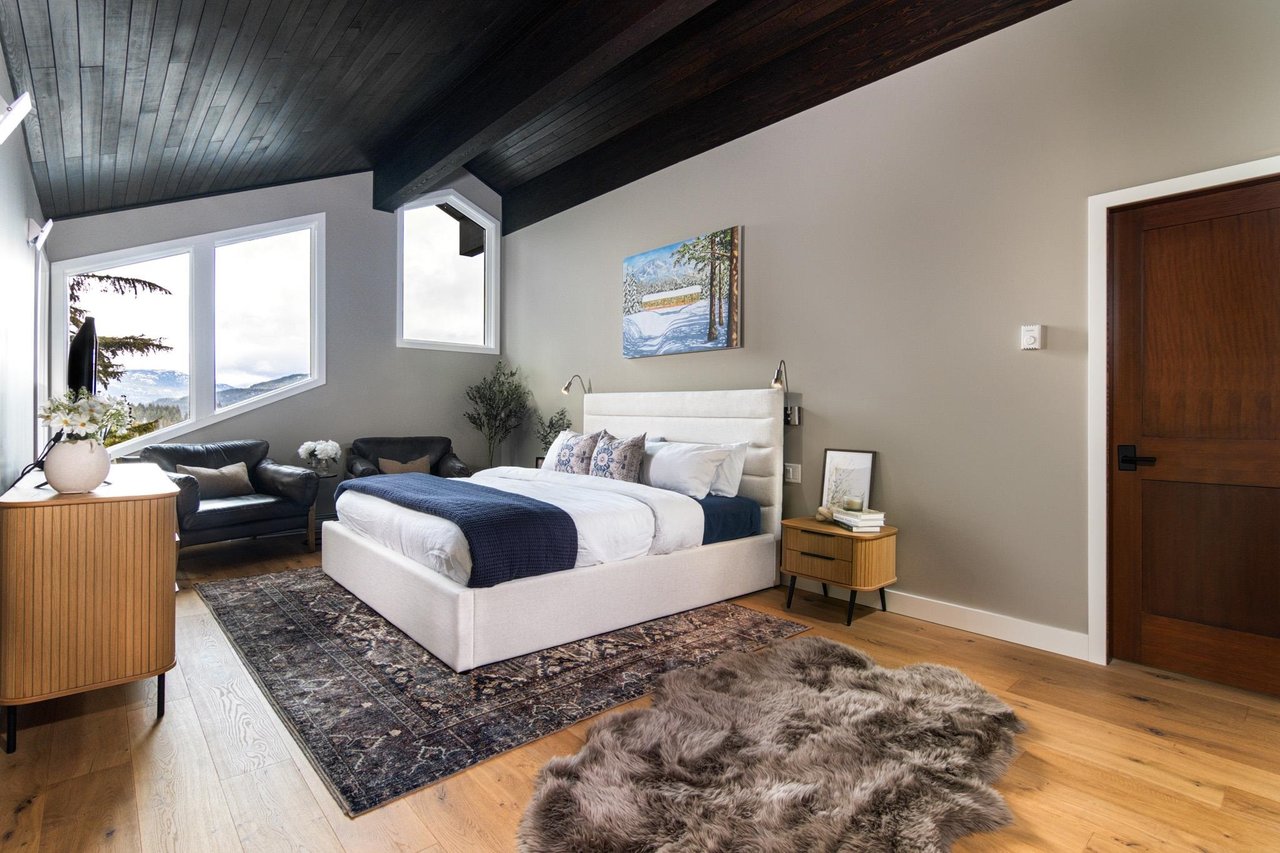 3369 Panorama Ridge