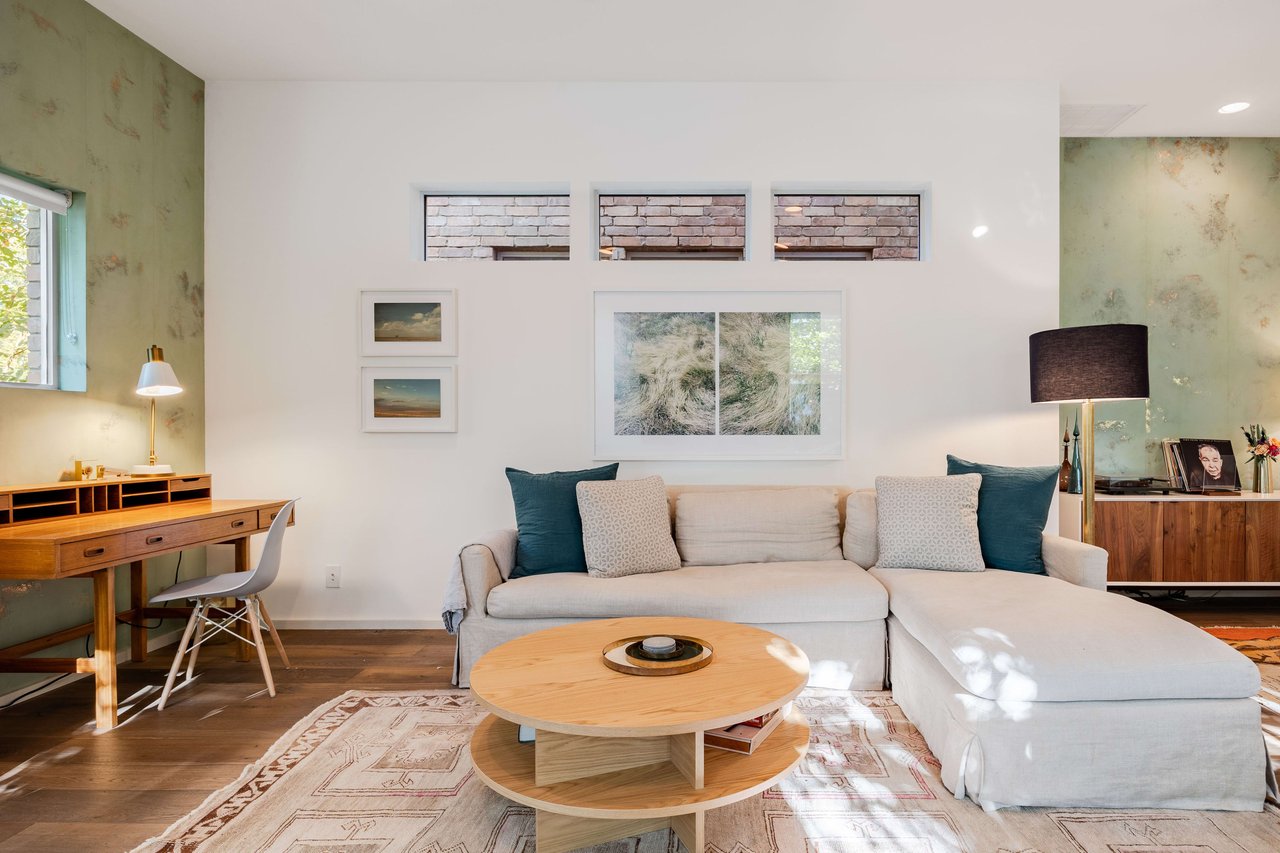 608 W Annie St # B