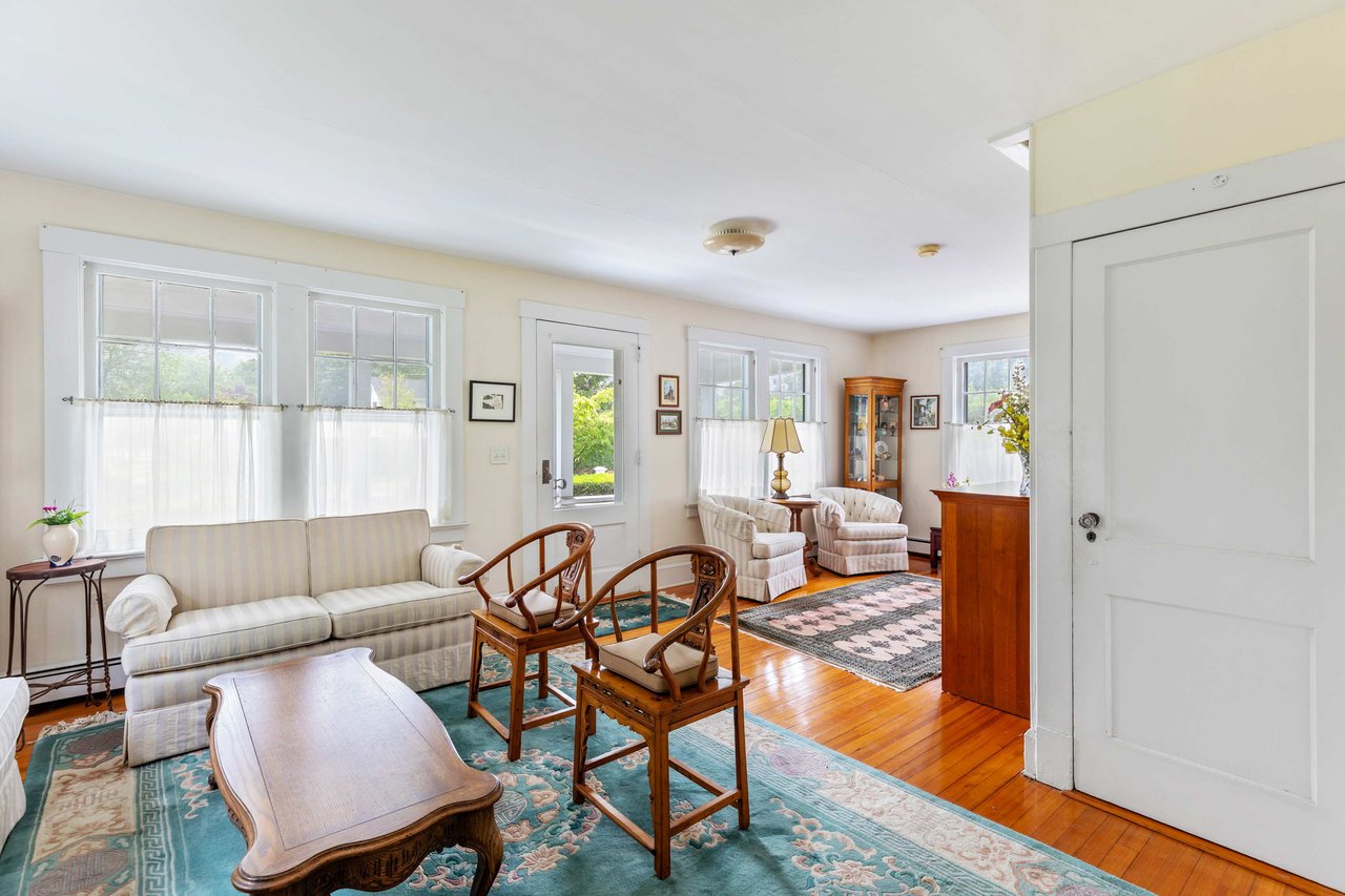 QUINTESSENTIAL BELLPORT HOME