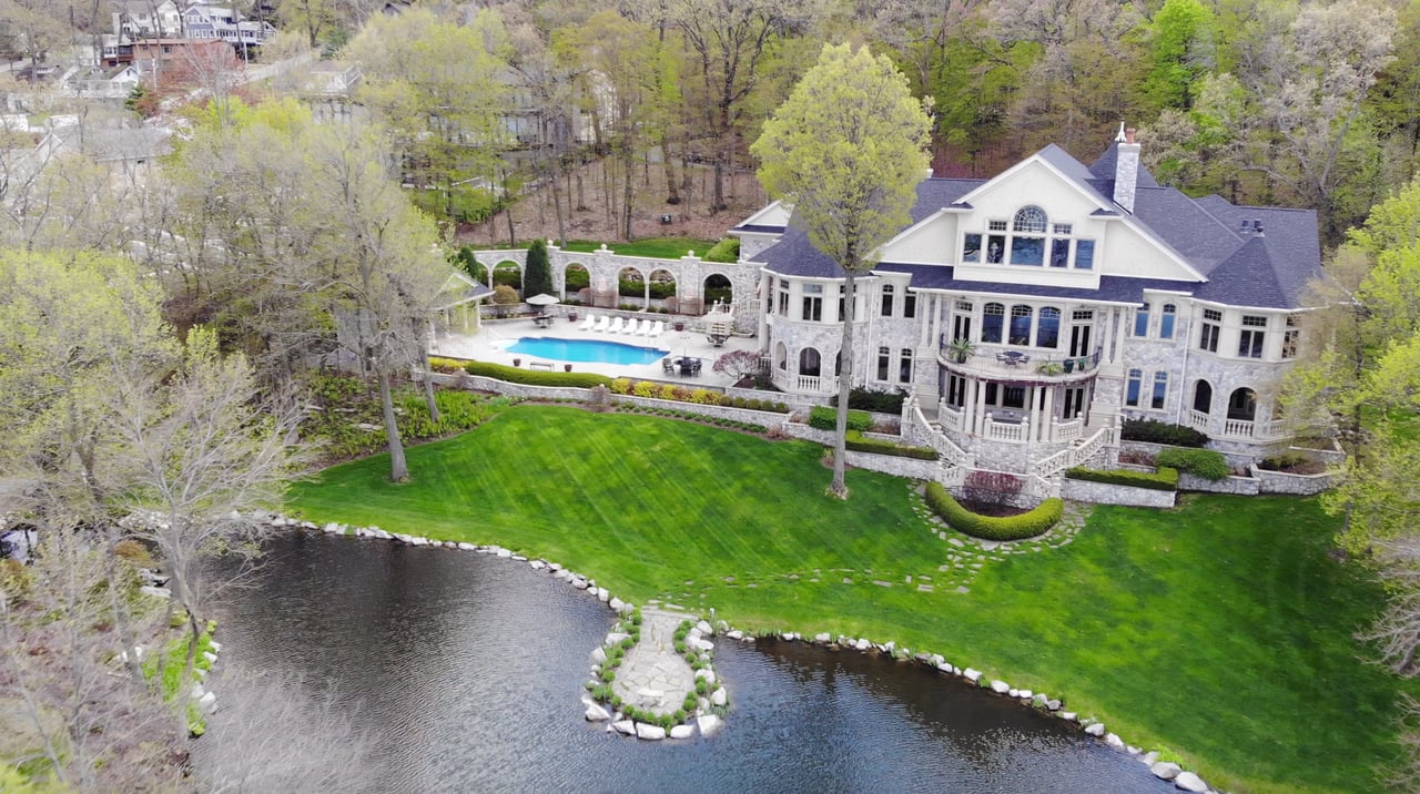 Luxury Homes on the Market in Southeast Wisconsin