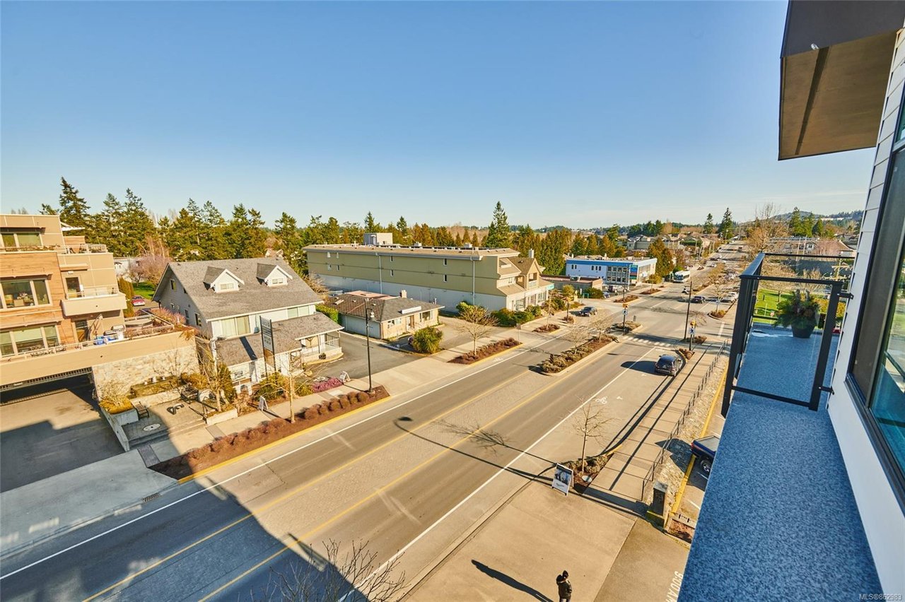 503-7162 West Saanich Rd, Central Saanich