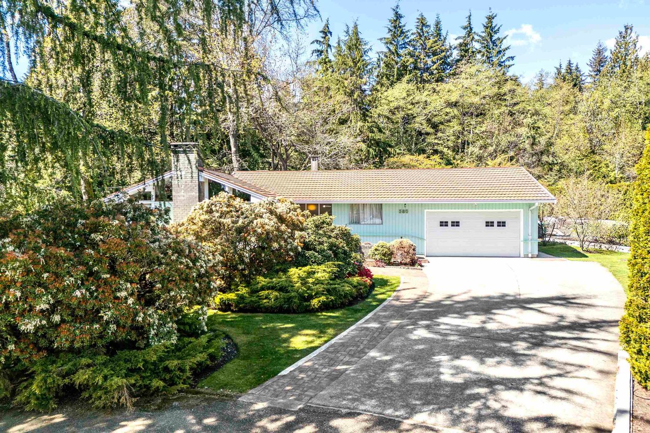 580 Granada Cres