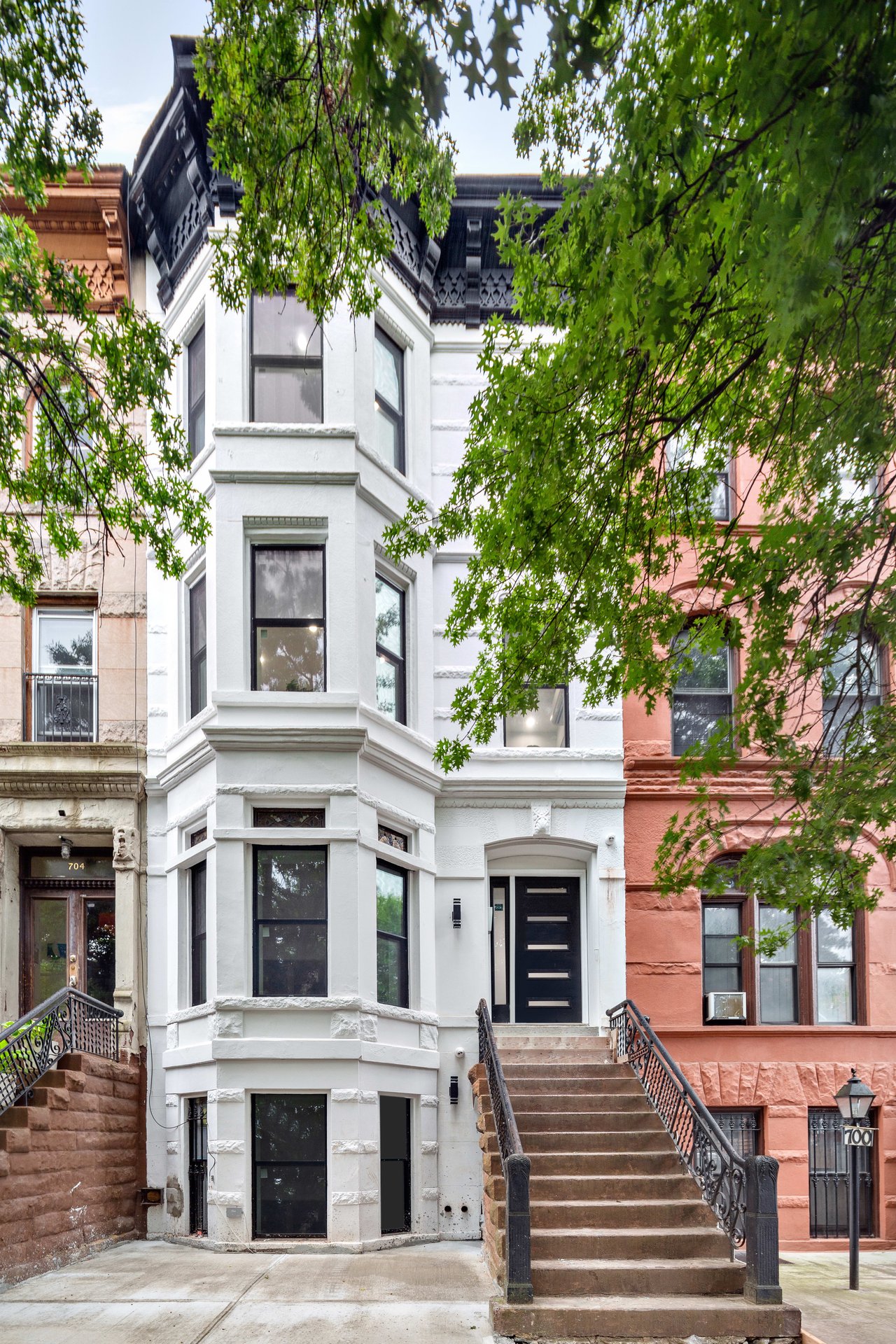 702 Greene Ave