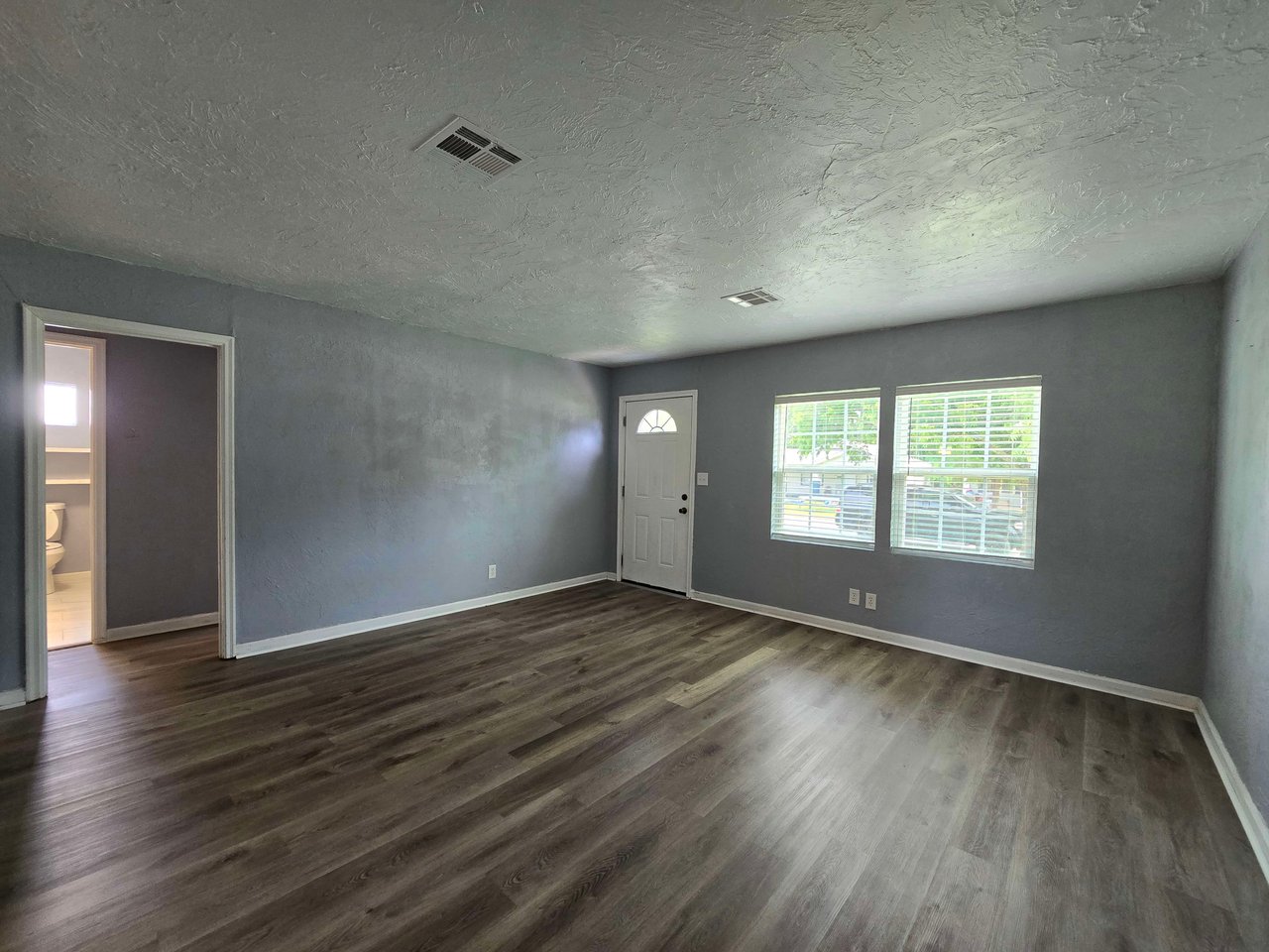 216 W Franklin