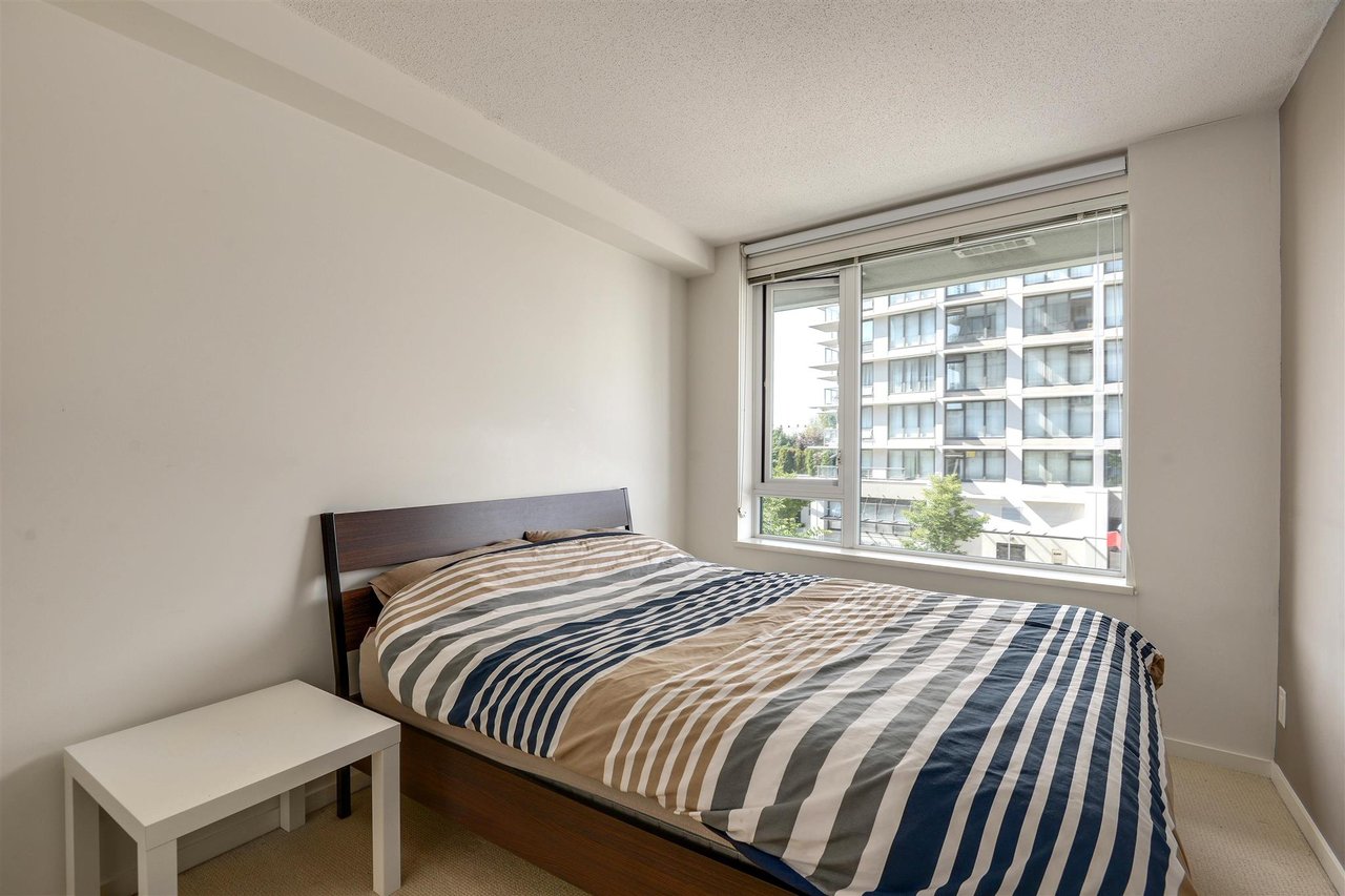 302-7988 Ackroyd Rd