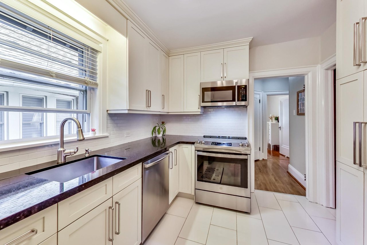 14 Armadale Avenue in Swansea Bloor West