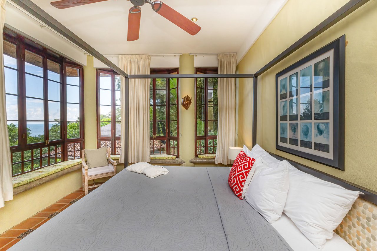 Balinese Tropical Rental Villa, Manuel Antonio, Puntarenas