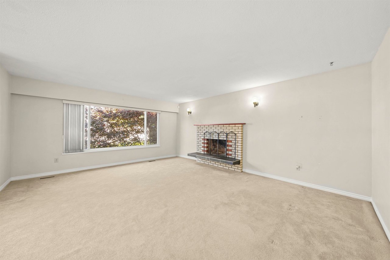 12178 97 Ave