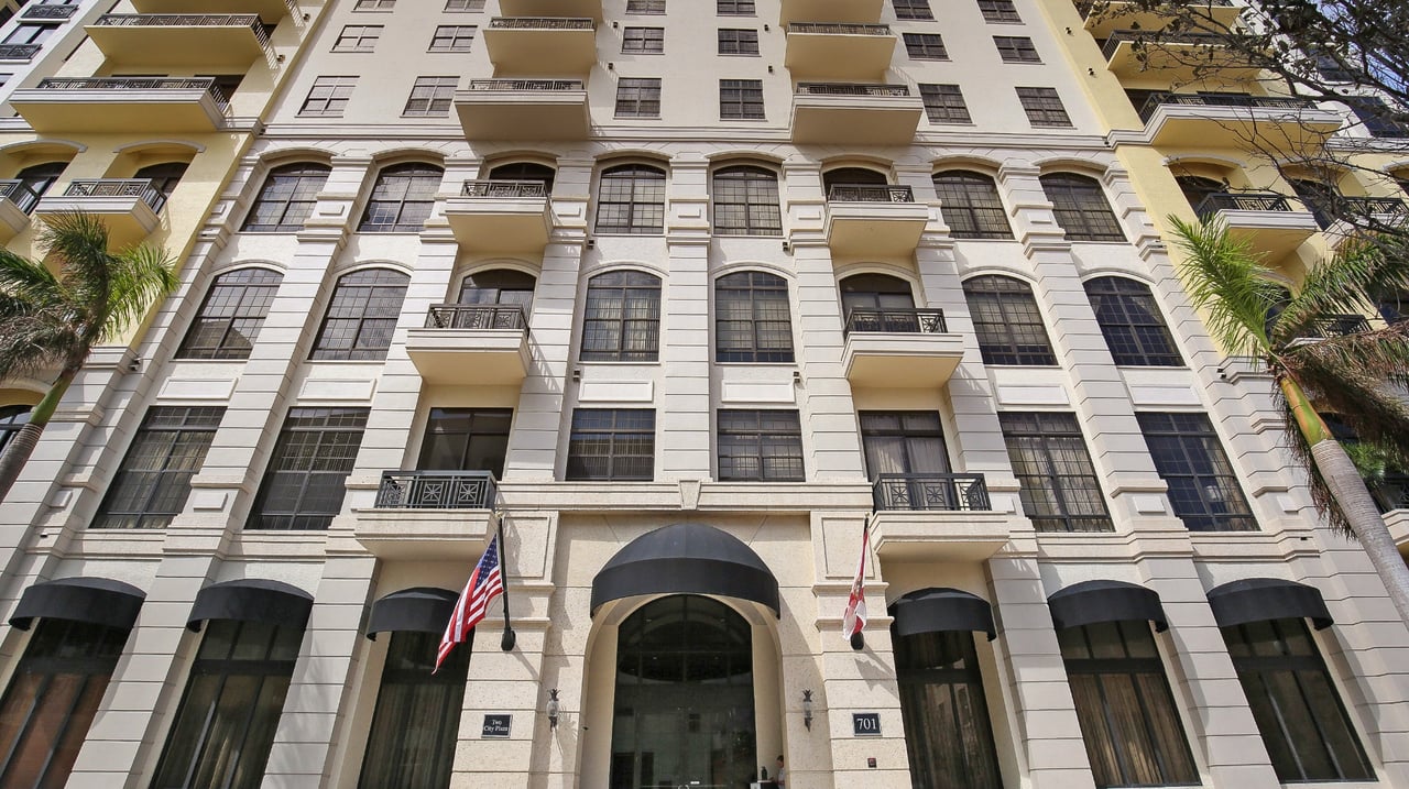 701 S Olive Ave, Apt 709