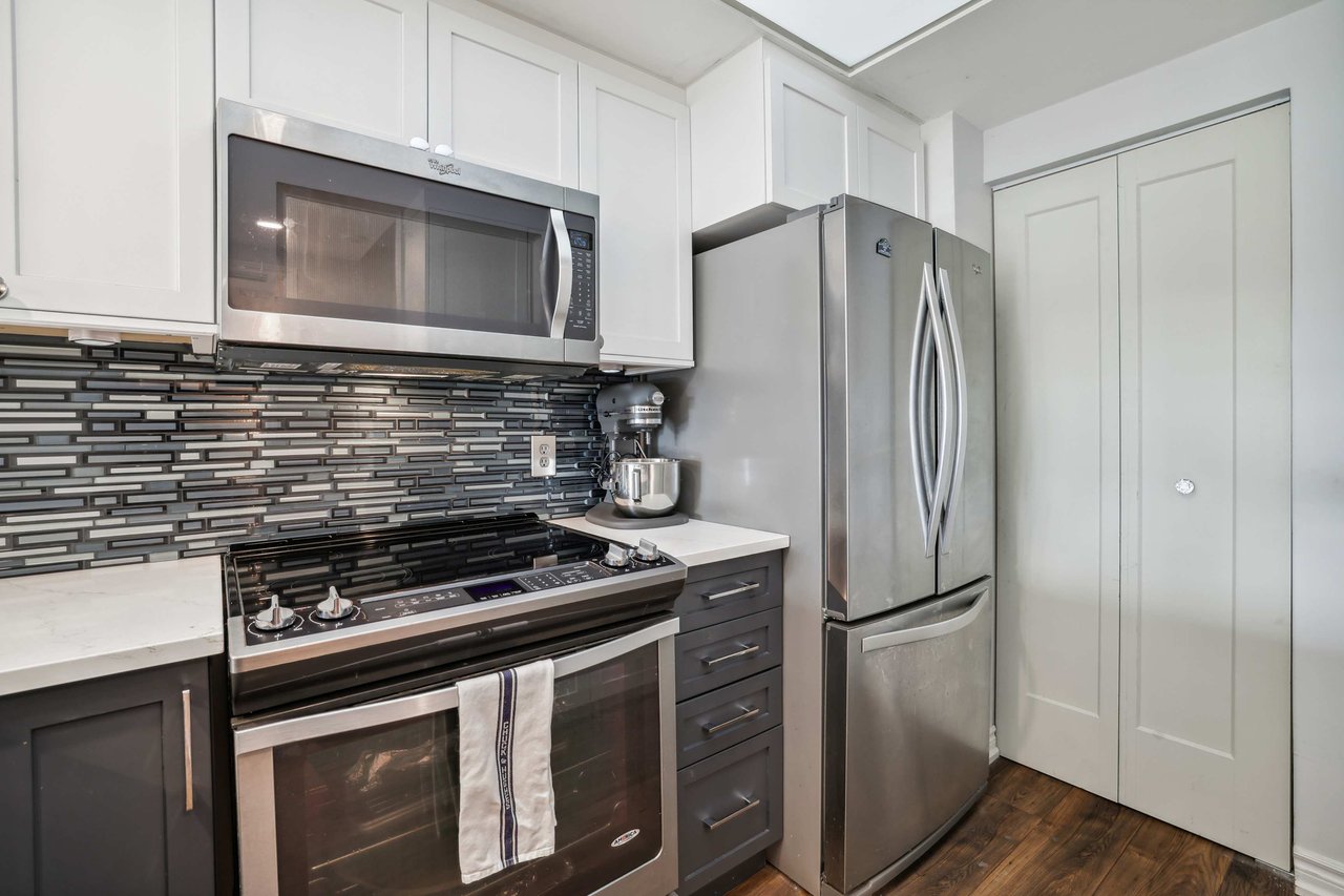 Fully Renovated Condo For Lease in Downtown Burlington