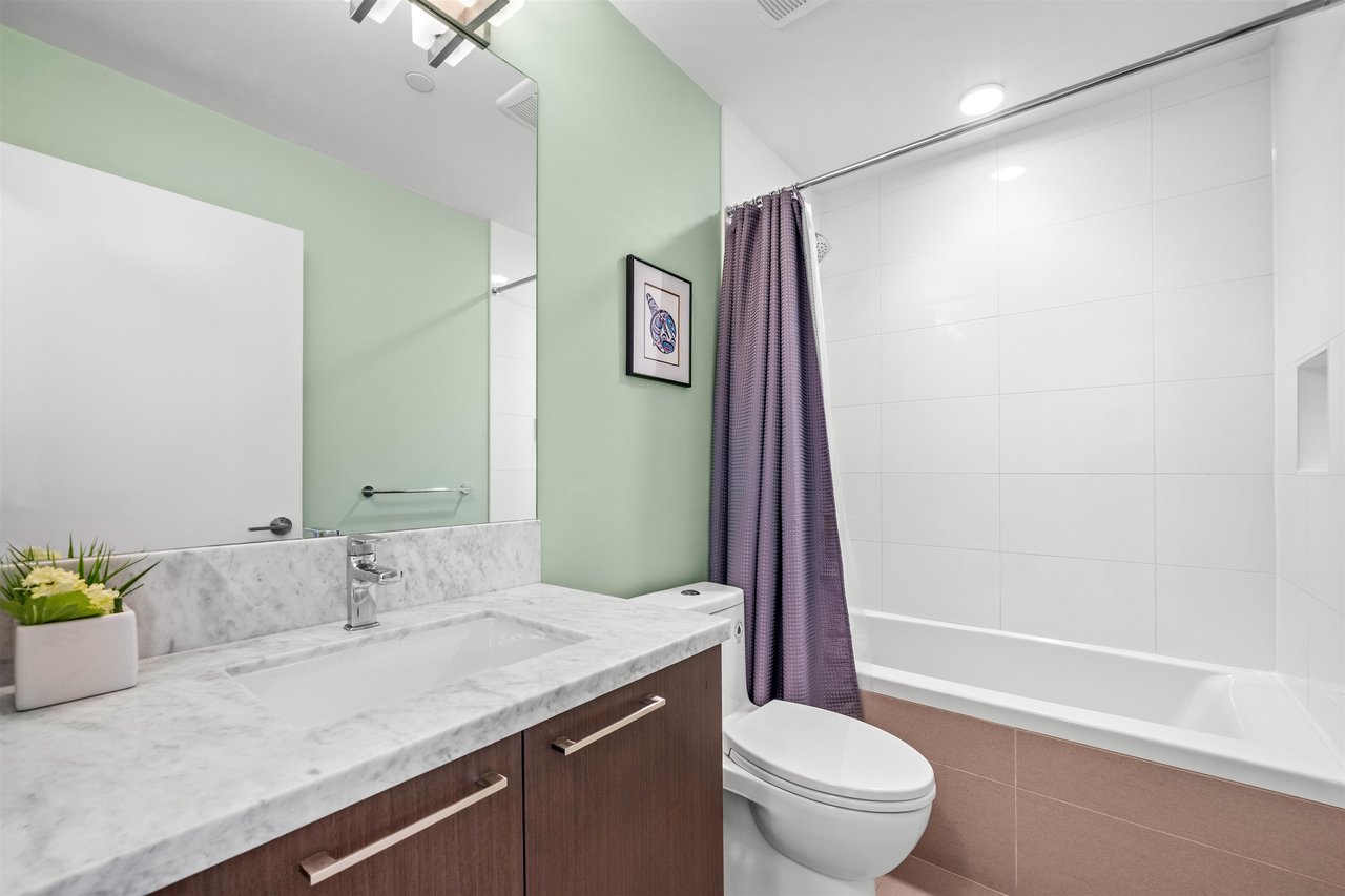 311-28 E Royal Ave