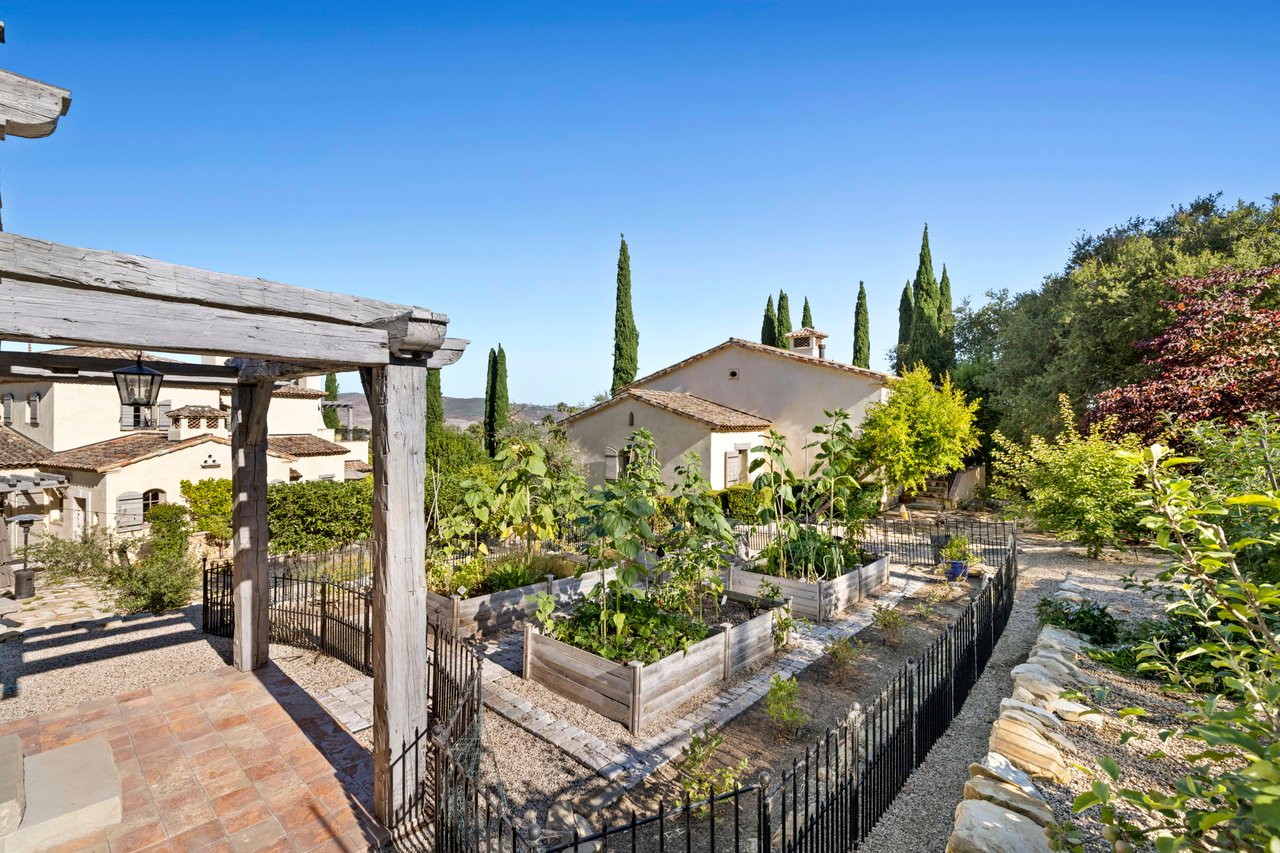 32121 Cook Lane