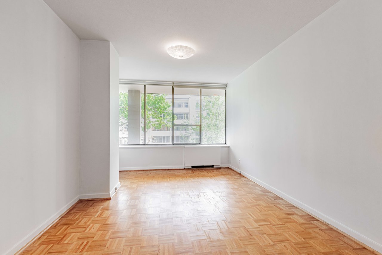 FOREST HILL OVERSIZED SUITE