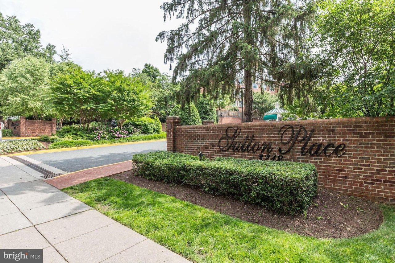 3275 Sutton Pl NW, #B