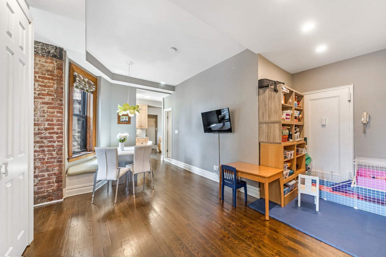 255 W 108th St #9-DE