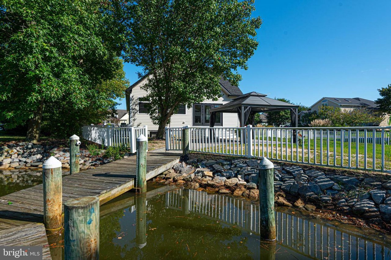 12121 Salt Point Rd