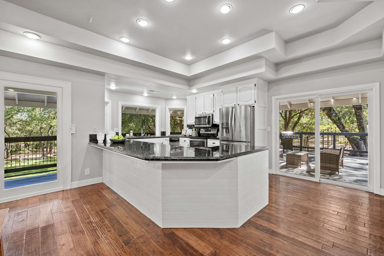 2880 Carlson Drive