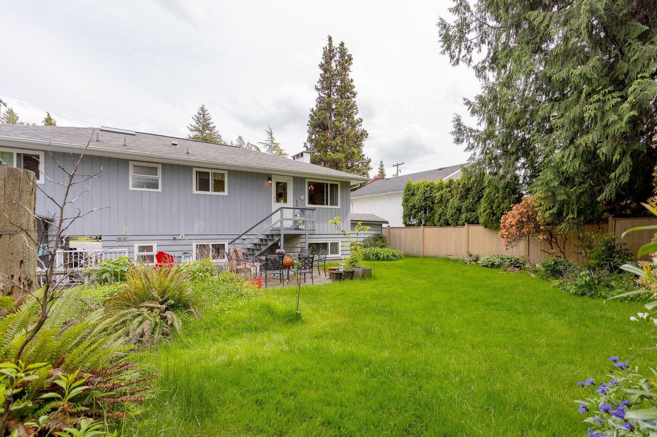 820 Crestwood Dr