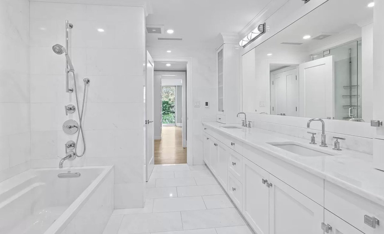 227 East 67th Street, Apt M-2