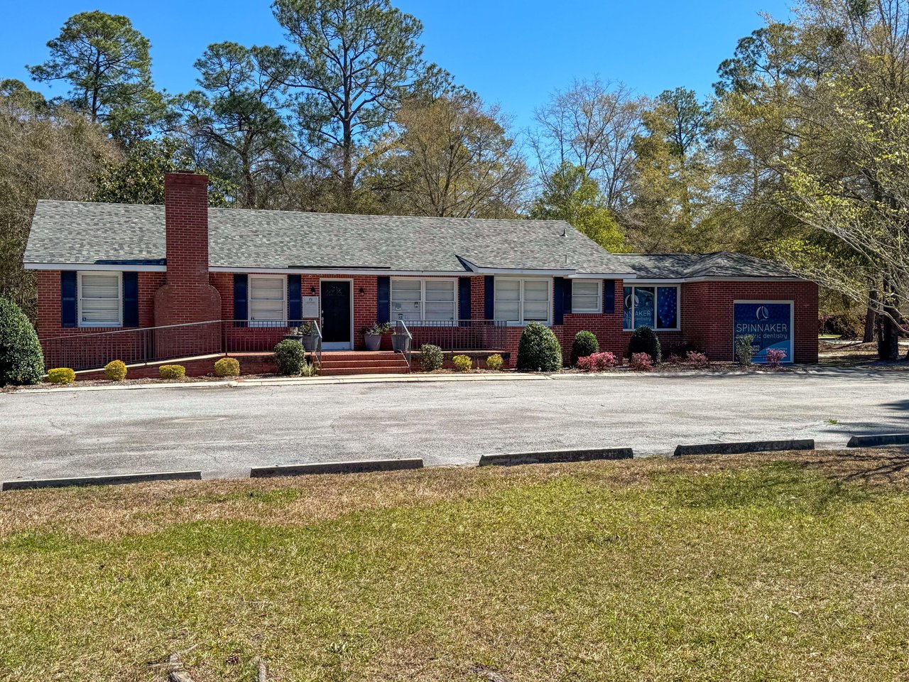 1102 N Columbia (HWY 21) Avenue