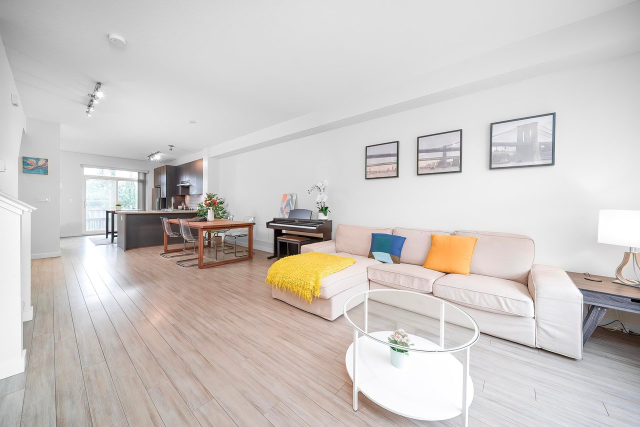 79-10489 Delsom Cres Cres