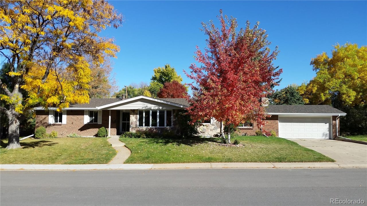 4566 S Yosemite Crt