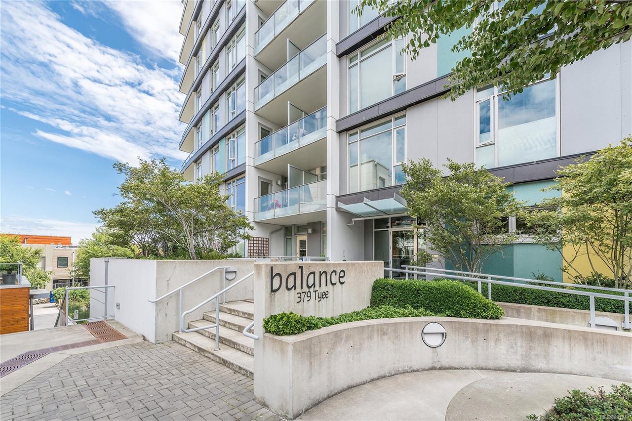 301-379 Tyee Rd