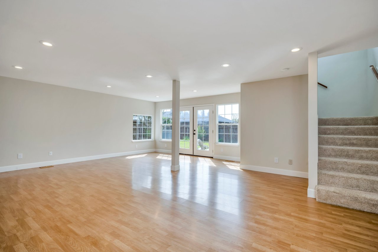 4858 Devonshire Place
