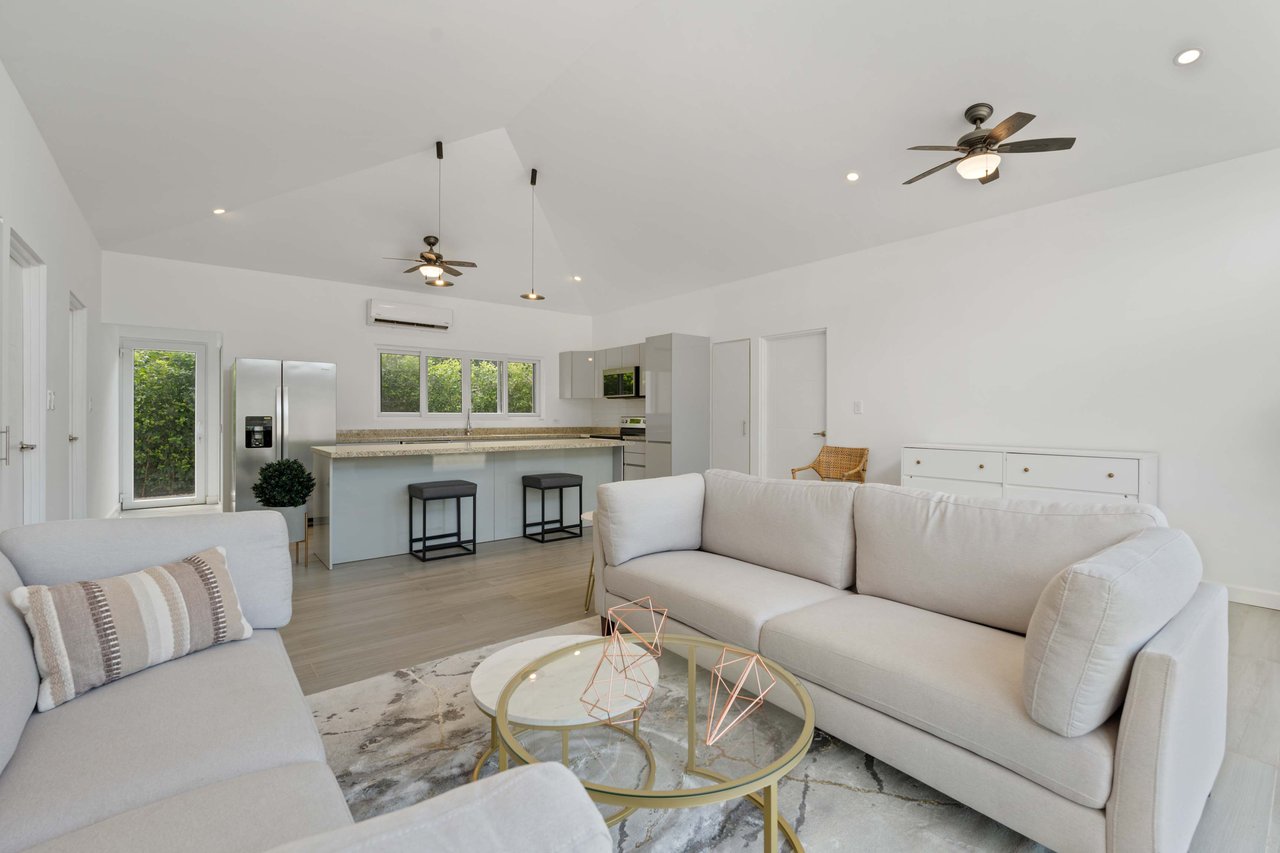 The Point 20 | Modern Elegance Meets Coastal Serenity – Home for Sale in Playa Avellanas!